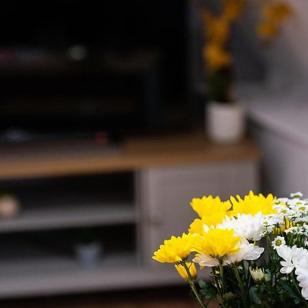 Stamford Central Stay - Stylish 2-Bed Apartment With Wifi Экстерьер фото