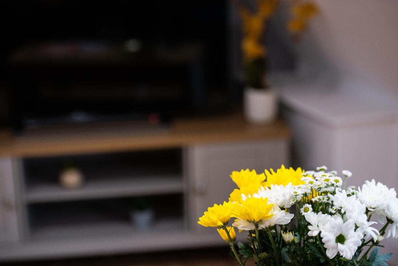 Stamford Central Stay - Stylish 2-Bed Apartment With Wifi Экстерьер фото