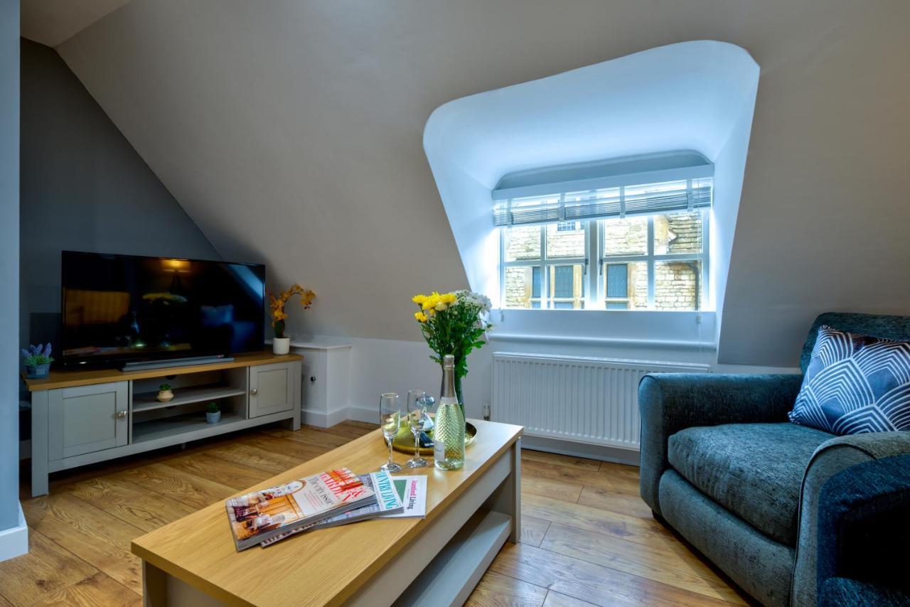 Stamford Central Stay - Stylish 2-Bed Apartment With Wifi Экстерьер фото