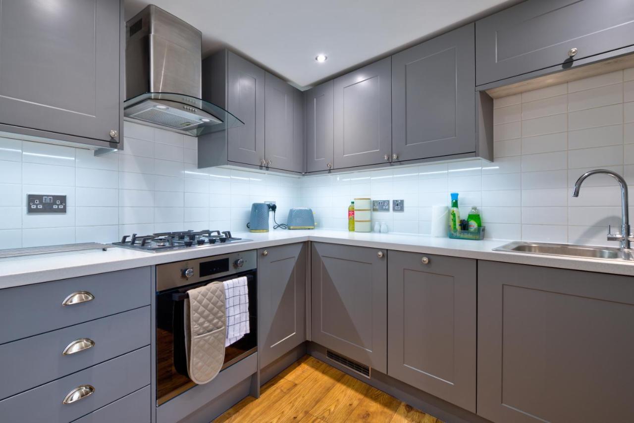 Stamford Central Stay - Stylish 2-Bed Apartment With Wifi Экстерьер фото