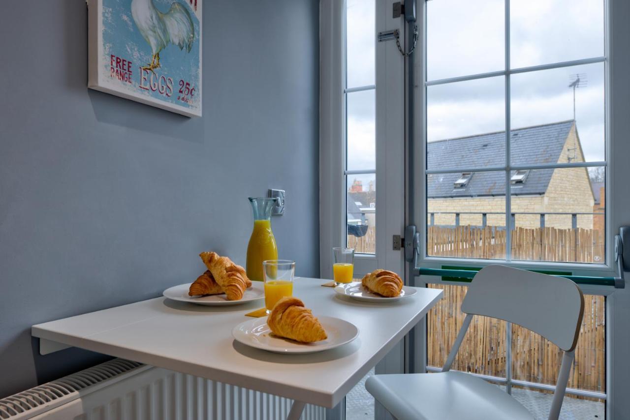Stamford Central Stay - Stylish 2-Bed Apartment With Wifi Экстерьер фото