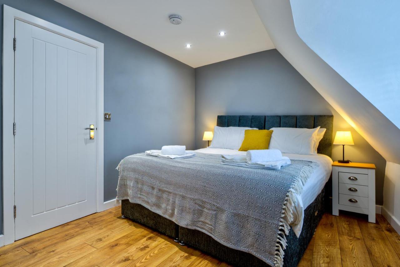 Stamford Central Stay - Stylish 2-Bed Apartment With Wifi Экстерьер фото