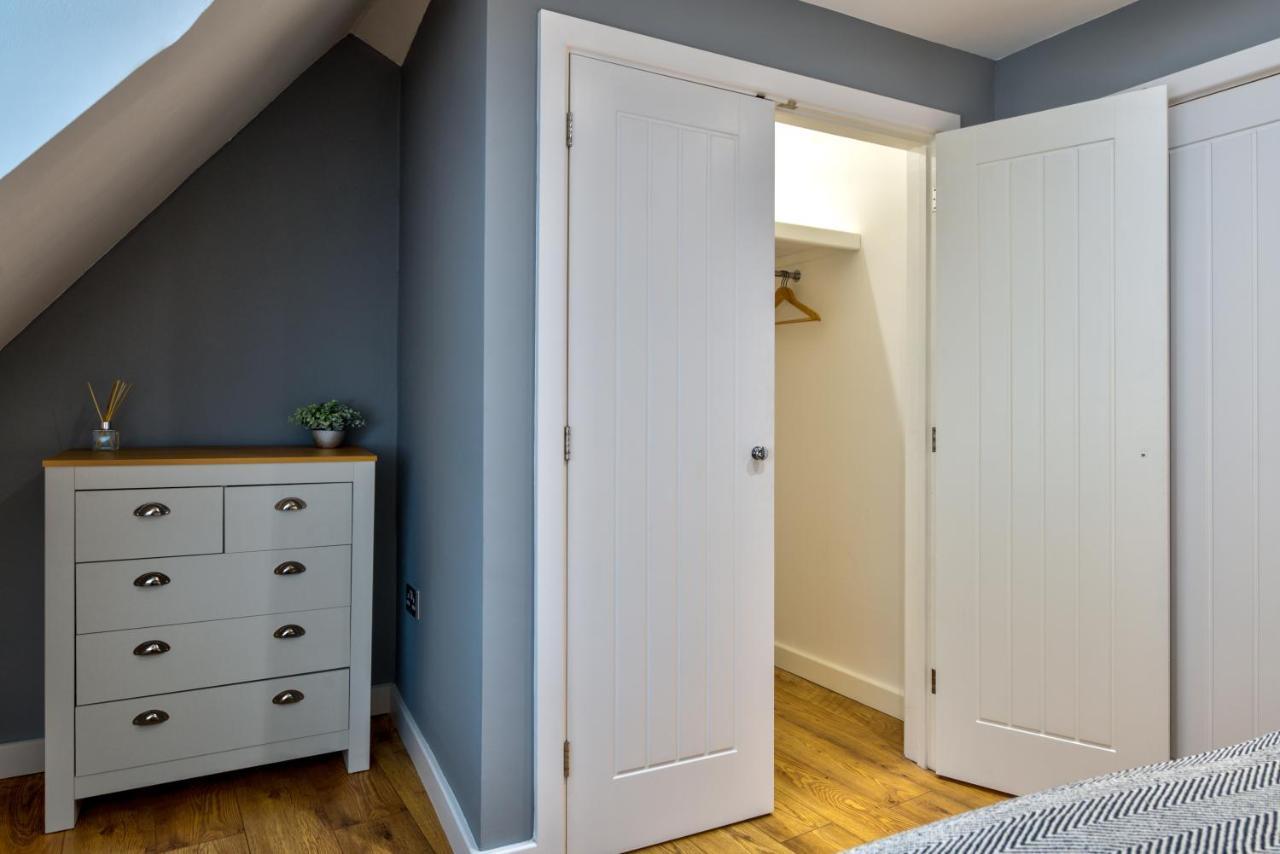 Stamford Central Stay - Stylish 2-Bed Apartment With Wifi Экстерьер фото